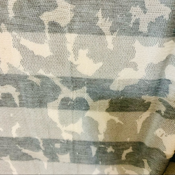 ✨4/$25✨ Y2K Edista Top/Blouse - Cream/Grey - Size Medium - Picture 10 of 12